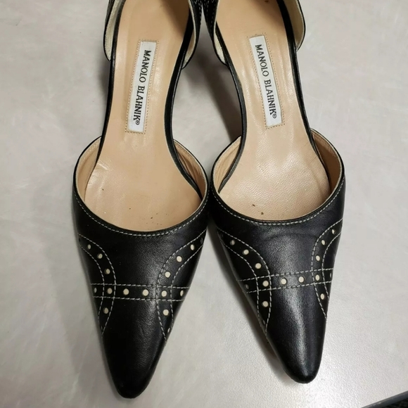 Manolo Blahnik Size 38 Black Kitten Heels